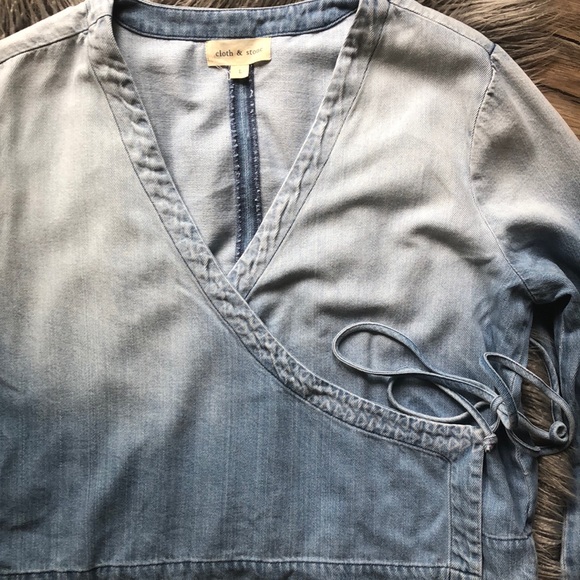 Cloth & Stone Jean Wrap Top - Picture 3 of 5